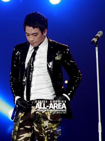 [12/05/2011] Fotos de Rain en el concierto de Bangkok 471